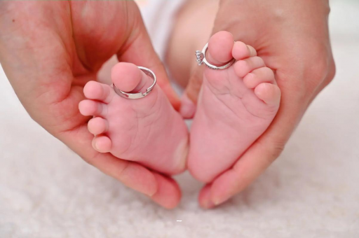 浮梁宝宝脸上长黑点